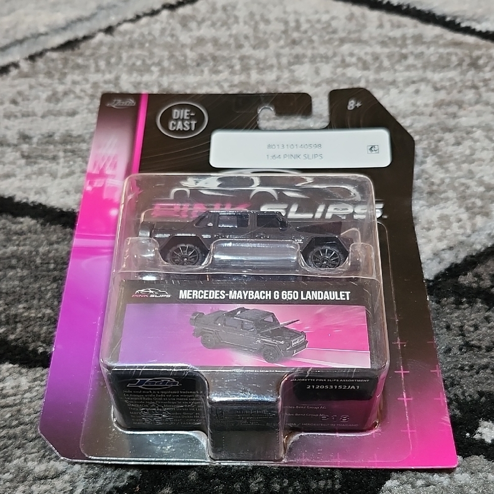 JADA 1:64 PINK SLIPS MERCEDES MAYBACH G 650 LANDAULET DIE CAST HOOD OPENS